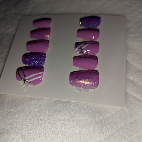 LILAC DREAMS Luxury Press On Nail Set PRESET SIZE LARGE - Picture 3 of 7